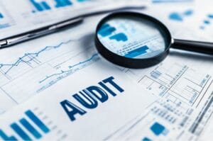 Read more about the article Analiza e-commerce krok po kroku: co poprawić, żeby sprzedawać więcej?