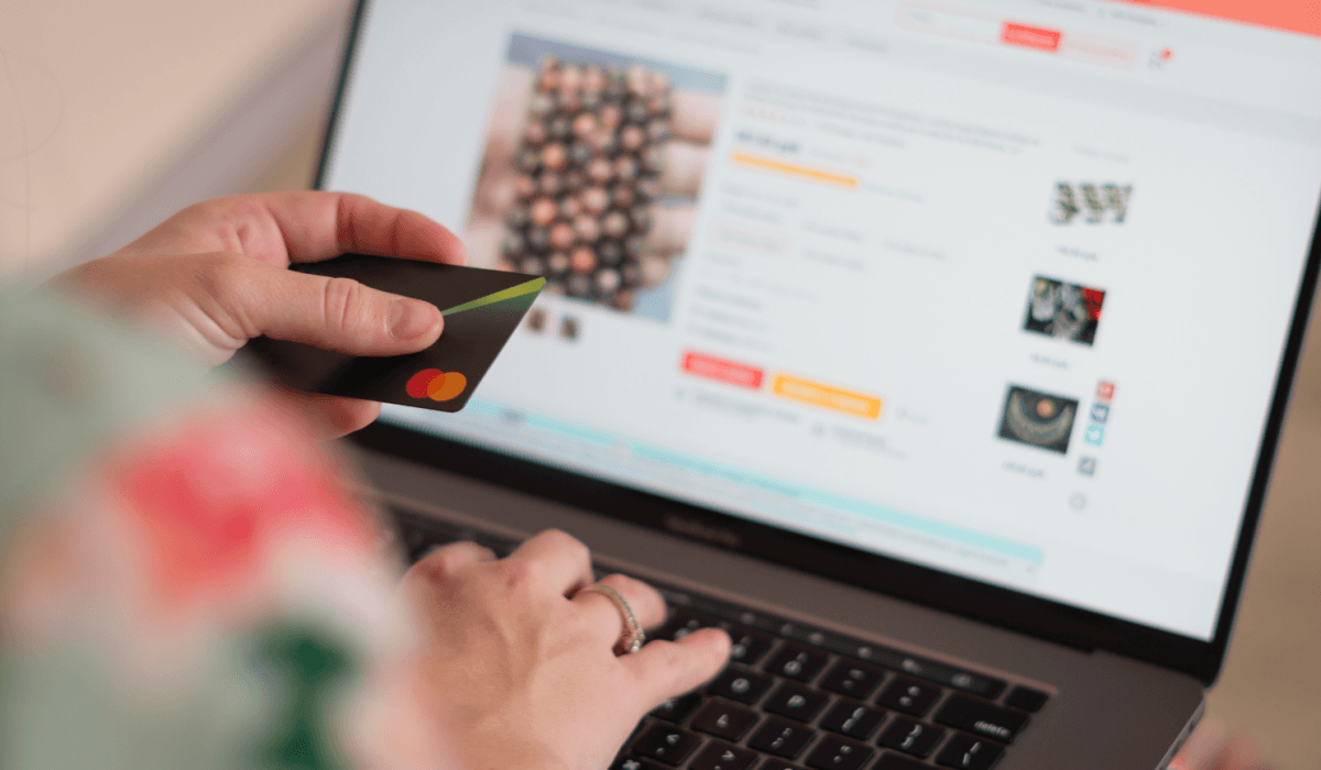 jak optymalizować strategię e-commerce w obliczu botów - swiatcyfrowy.pl