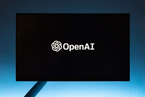 Avgustovska marketinška revolucija: Kako pripremiti portal i kampanje influencera za AI Act?